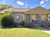 Building Photo - 209-211 Tennant