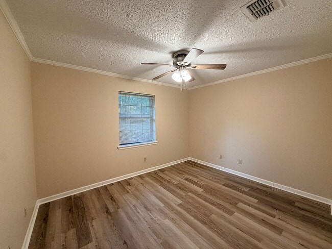 Building Photo - 9103 Dogwood Trail