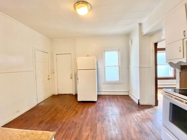 Building Photo - 53 Murray Hill Ave