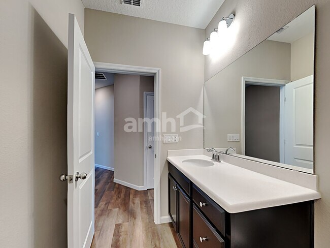 Building Photo - 295 Stone Arbor Ln