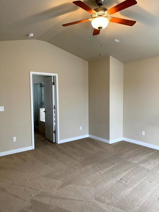 Building Photo - Beautiful Midvale Townhome for rent!