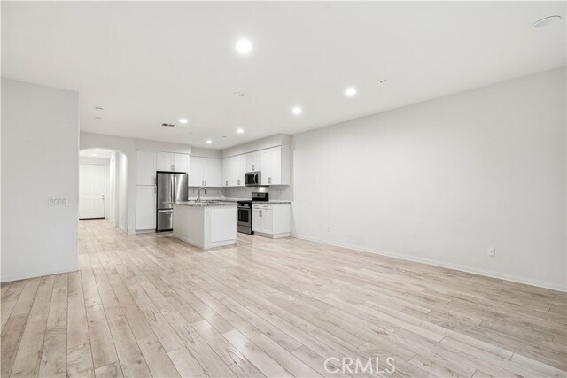 Building Photo - 4722 E Washington Ave