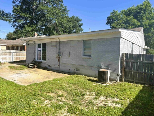 Building Photo - 4669 Durbin Ave