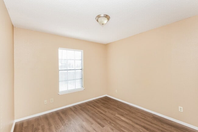 Building Photo - 2521 Galemeadow Dr