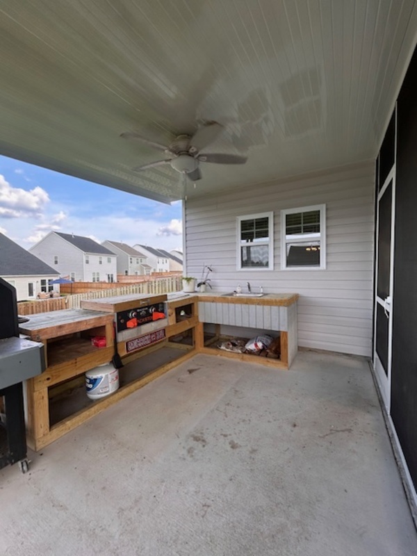 Building Photo - 747 Bustling Br Ln