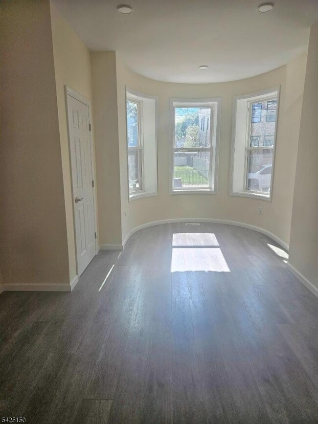 Building Photo - 167 S 9th St