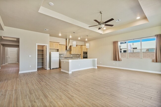 Building Photo - Newer Construction Home located in Mesa Village