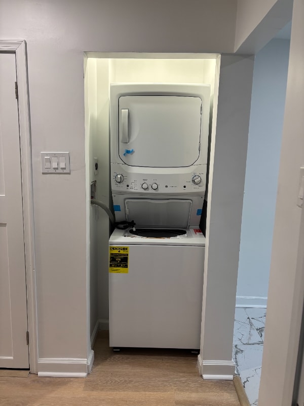 Building Photo - 6411 Malvern Ave