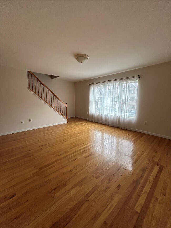 Building Photo - 114-29 Dalian Ct