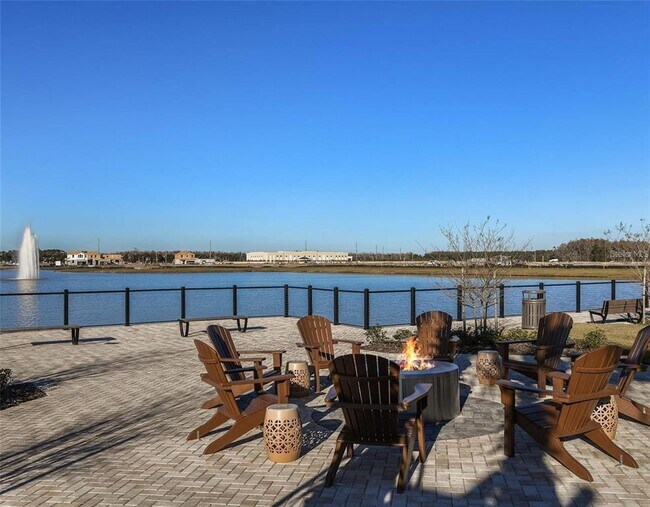 Building Photo - 2429 Varenna Loop