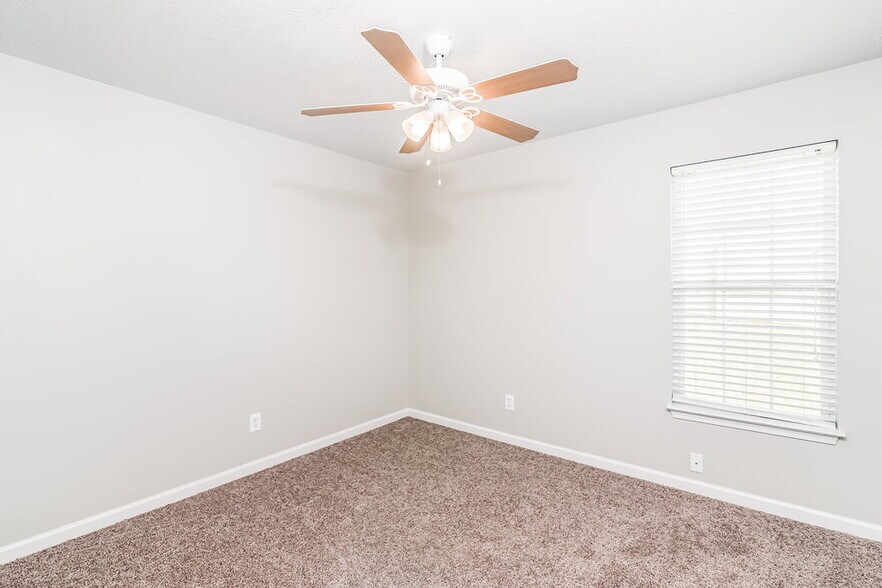 Building Photo - 1202 Elisha Ct