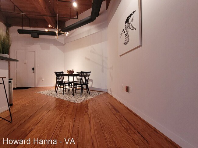 Building Photo - 1 br, 1 bath House - 230 W. Tazewell Stree...