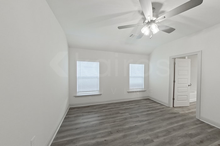 Building Photo - 17647 Carlisle Ave