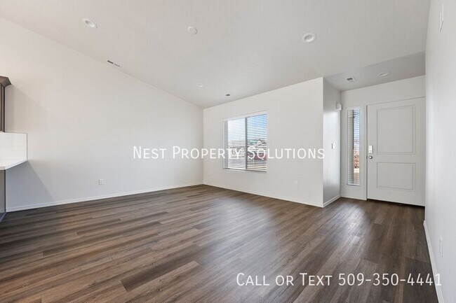 Building Photo - 422 N Washington St