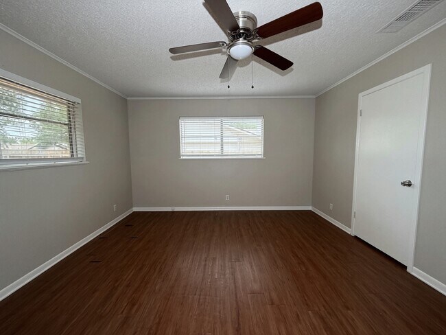 Building Photo - 3113 Northridge Dr