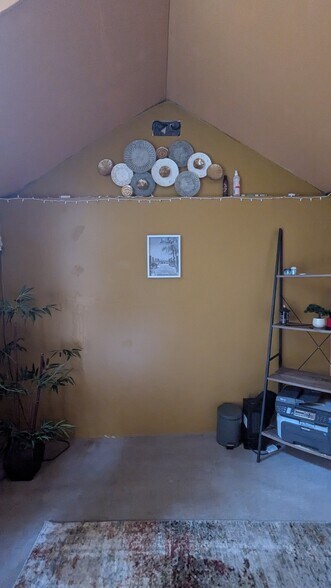 Yoga/Meditation/Workout Studio. - 3182 Latona Dr SW