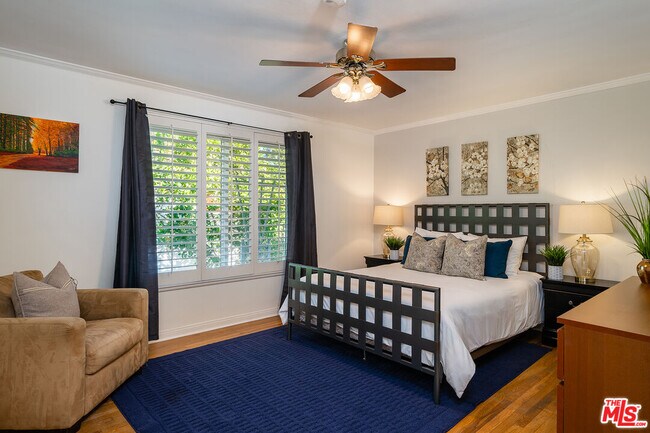 Building Photo - 13843 Milbank St