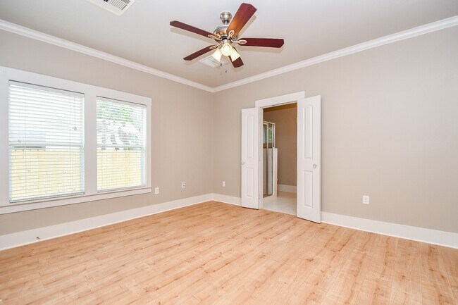 Building Photo - 1307 Walton St