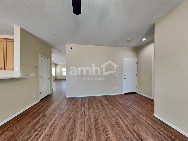 Building Photo - 25822 W Nancy Ln