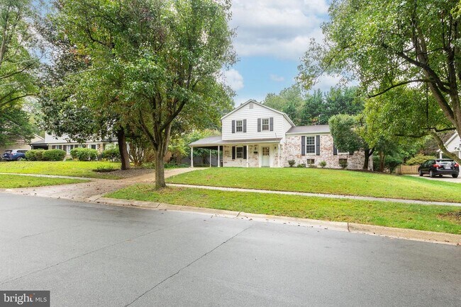 Building Photo - 615 Smallwood Rd