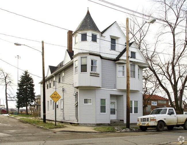 Primary Photo - 16000 Waterloo Rd