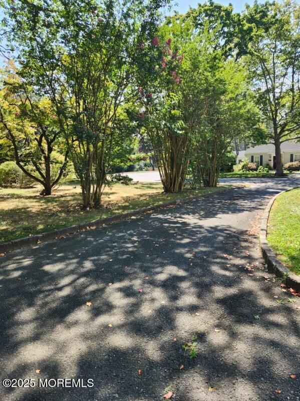 Building Photo - 21 E Lincoln Cir