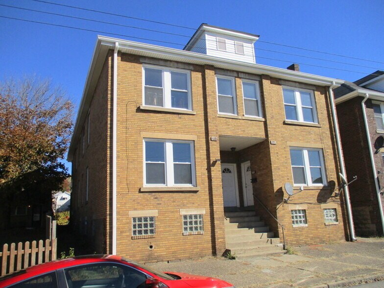 Primary Photo - 328 Park Rd