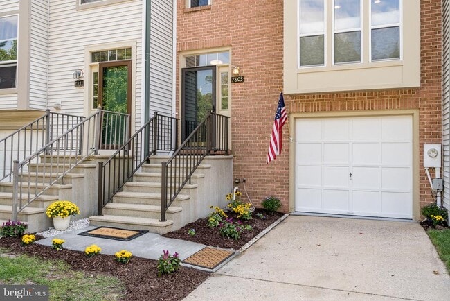 Building Photo - 7803 Whistling Pines Ct