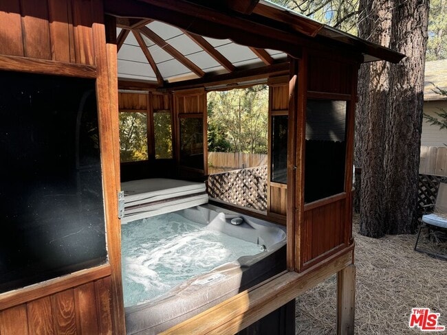 Building Photo - 42534 La Placida Ave