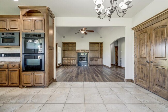 Building Photo - 22525 Lindy Terrace