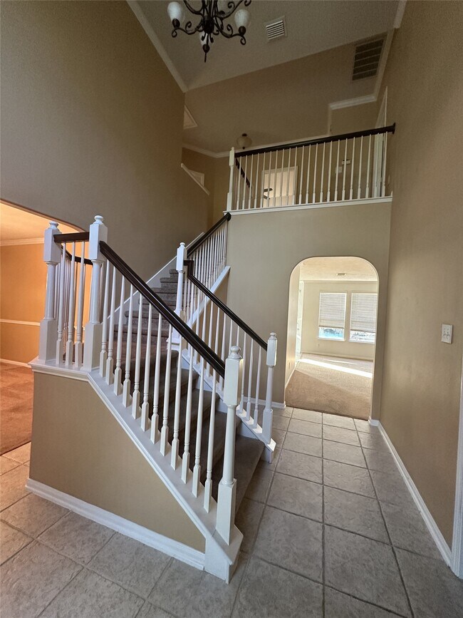 Building Photo - 23806 Allingham Ln