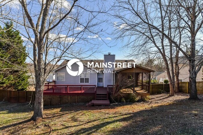 Building Photo - 3 Bedroom Pet-Friendly Home in Flowery Branch, GA with Main Street Renewal