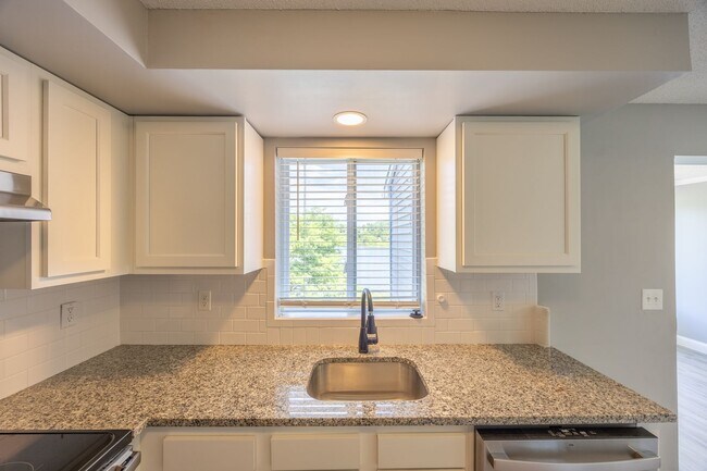 Building Photo - Waterfront Condo Overlooking Hamlin Pond –...