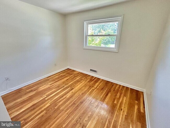 Building Photo - 986 Sherbrook Cir