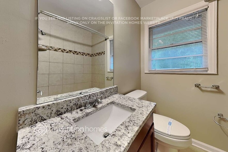 Building Photo - 2751 Flagstone Dr SE