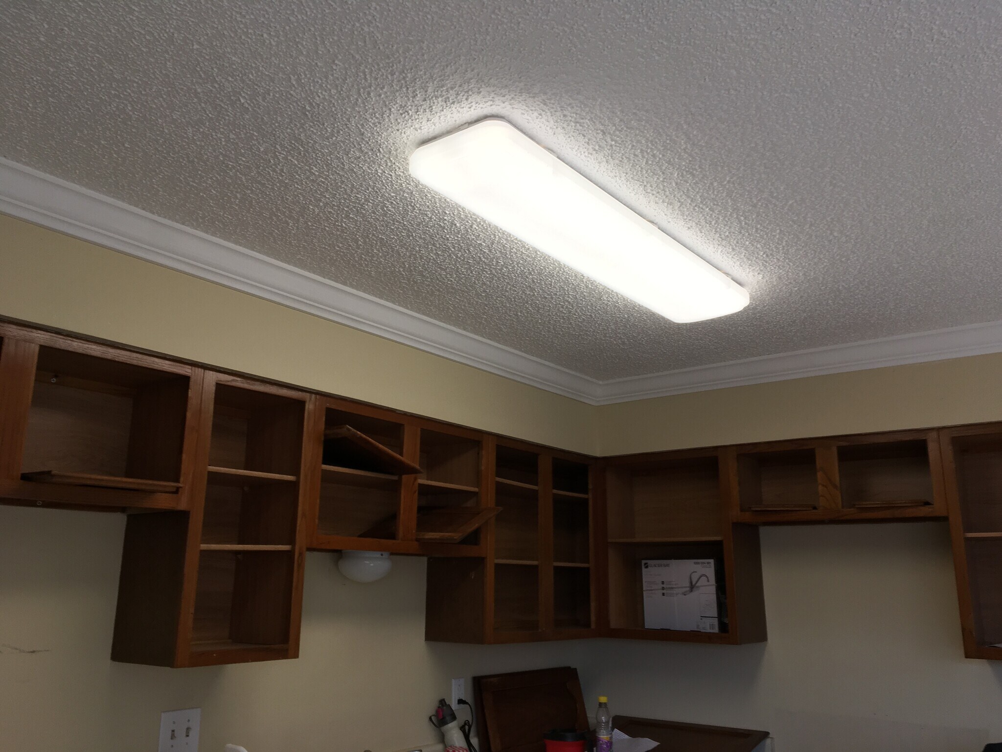 LED puff light in the kitchen - 1000 Ranchero Road