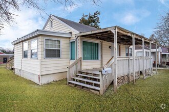 Building Photo - Charming Home in Convenient Location!