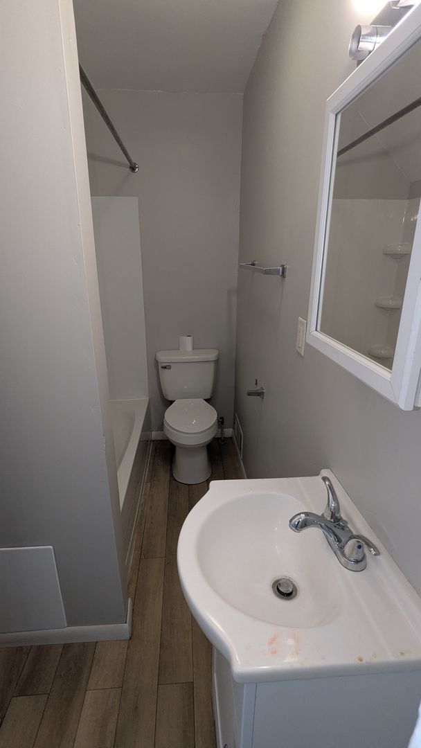 Building Photo - Newly renovated two-bedroom, one-bath home in Canton