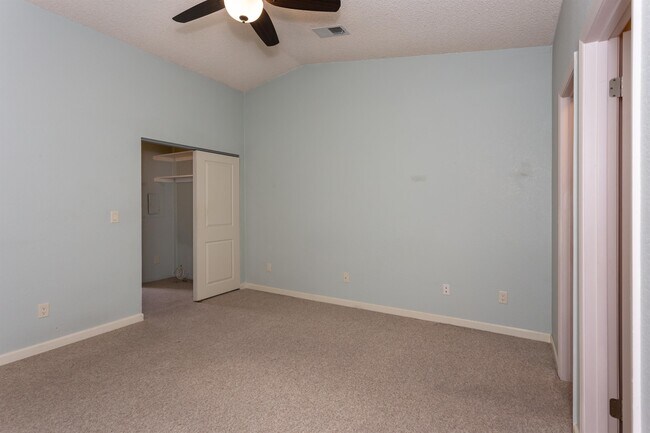 Building Photo - 3099 Peaks View Ln