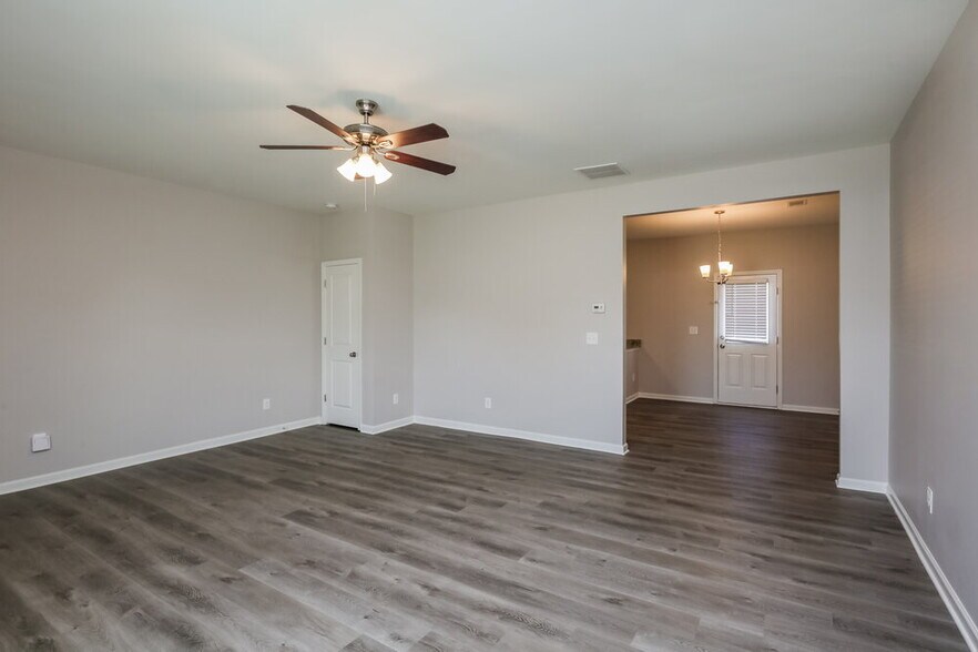 Building Photo - 643 Nonsuch Way