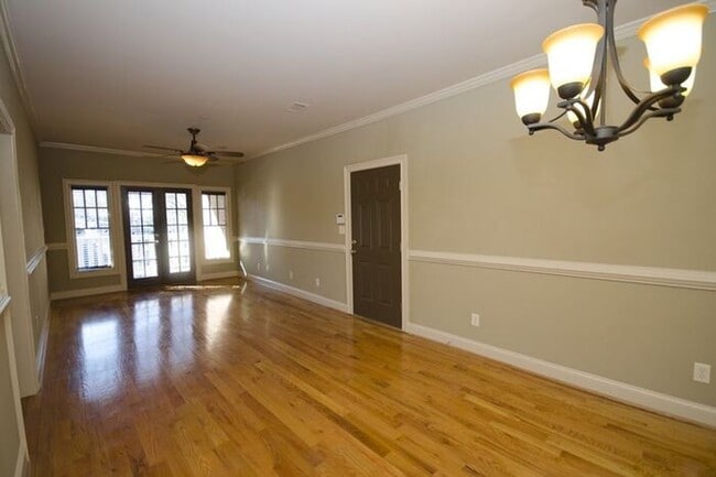 Building Photo - Luxury that you can call home! Amazing Loc...