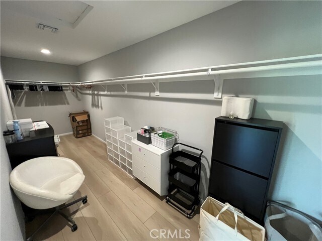 Building Photo - 2937 E Craig Dr