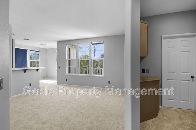 Building Photo - 27030 Victoria Ln