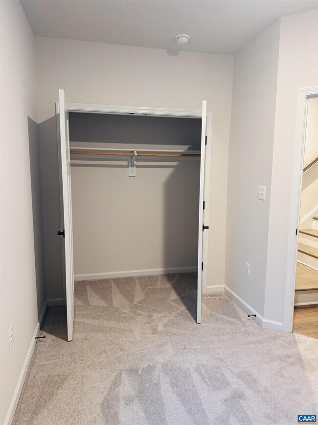 Building Photo - 2225 Woodburn Rd