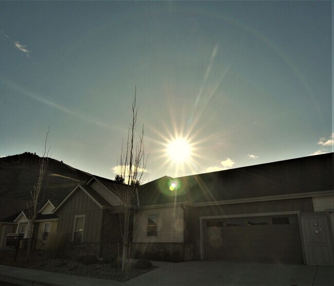 Building Photo - 1704/1706 Danny Boy Lane Duplex