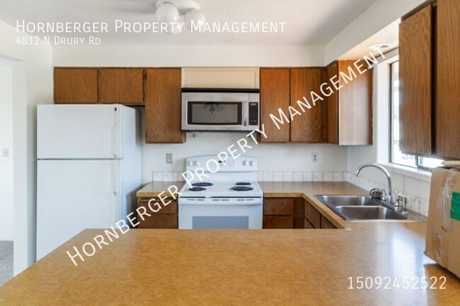 Building Photo - 4812 N Drury Rd