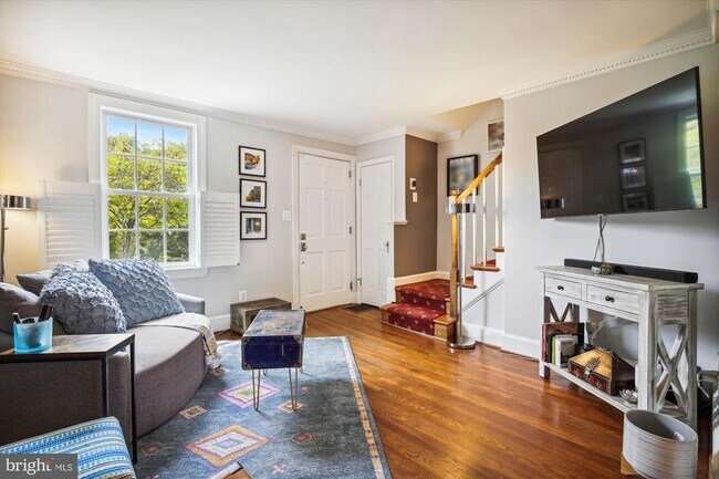 Building Photo - 821 Church St