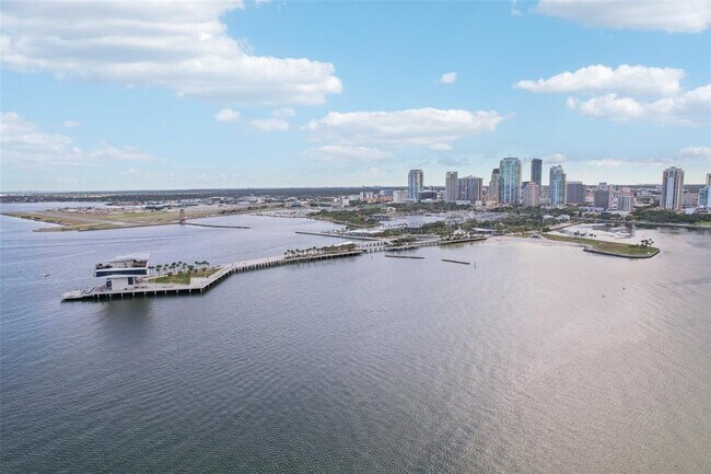 Building Photo - 157 9th Ave N