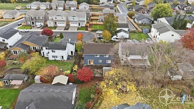 Building Photo - 5322 NE 69th Cir