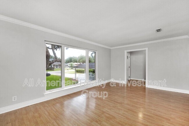 Building Photo - 20 Dogwood Ln